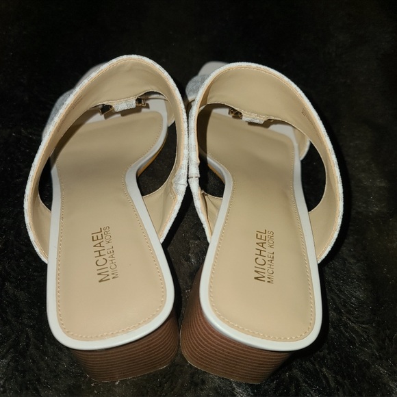 MICHAEL KORS SHOES - Picture 2 of 5